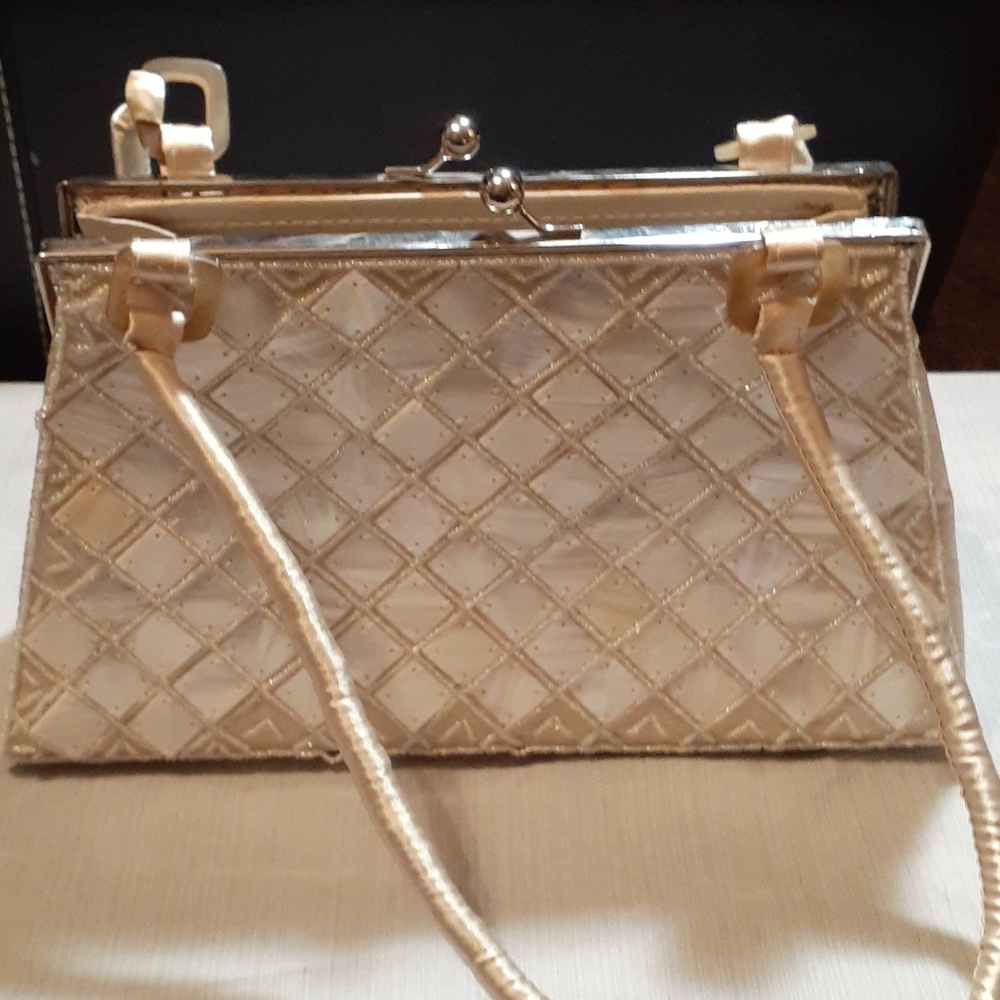 Mod By Design clutch